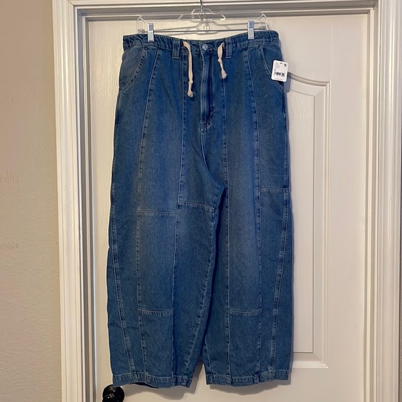 People Yuki Barrel Jeans Size 